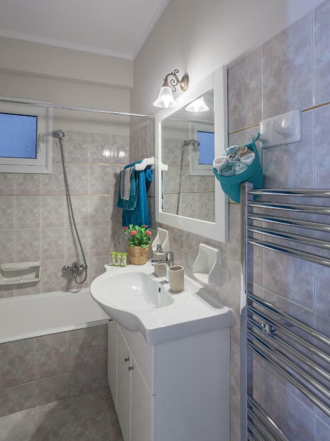 Athens Cozy Gem 2Br Apt - 200Mbps - 10 Min To Acropolis By Subway Esterno foto